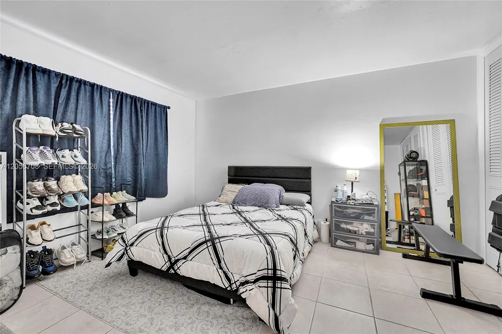 1851 NE 168th St #A8 North Miami Beach, FL 33162