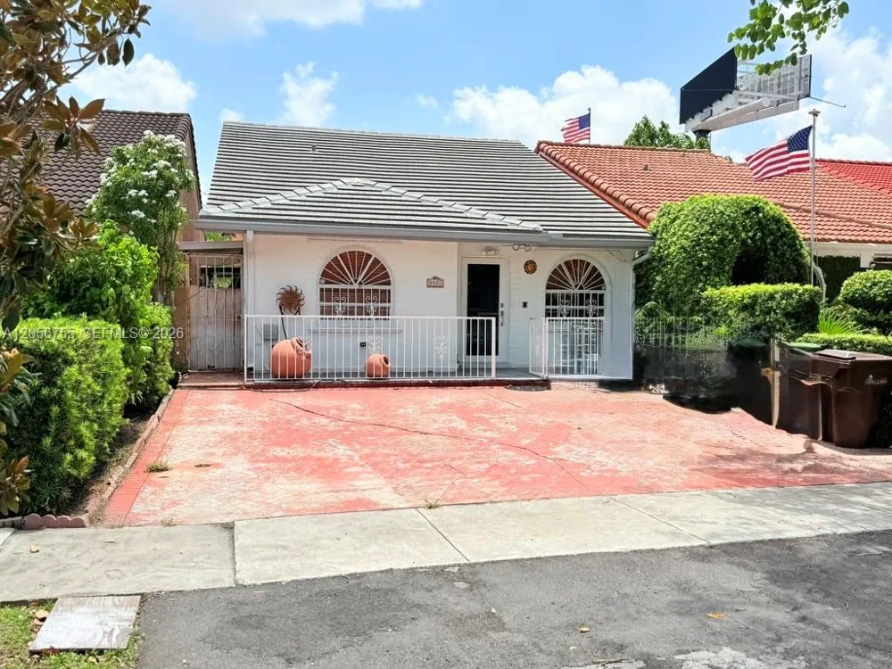 5941 W 20th Ln Hialeah, FL 33016