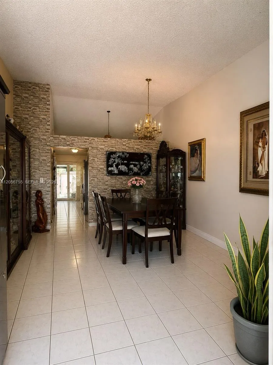 5941 W 20th Ln Hialeah, FL 33016