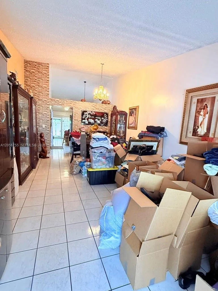 5941 W 20th Ln Hialeah, FL 33016