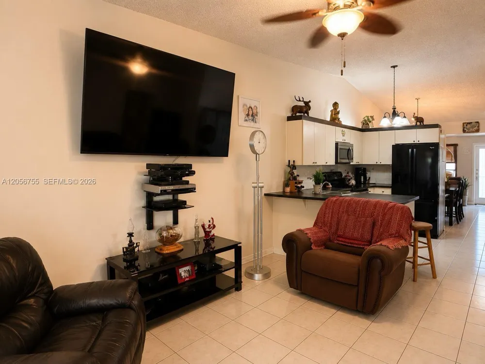 5941 W 20th Ln Hialeah, FL 33016