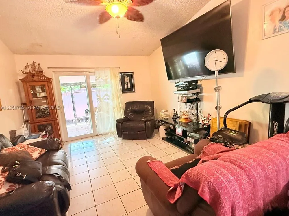 5941 W 20th Ln Hialeah, FL 33016