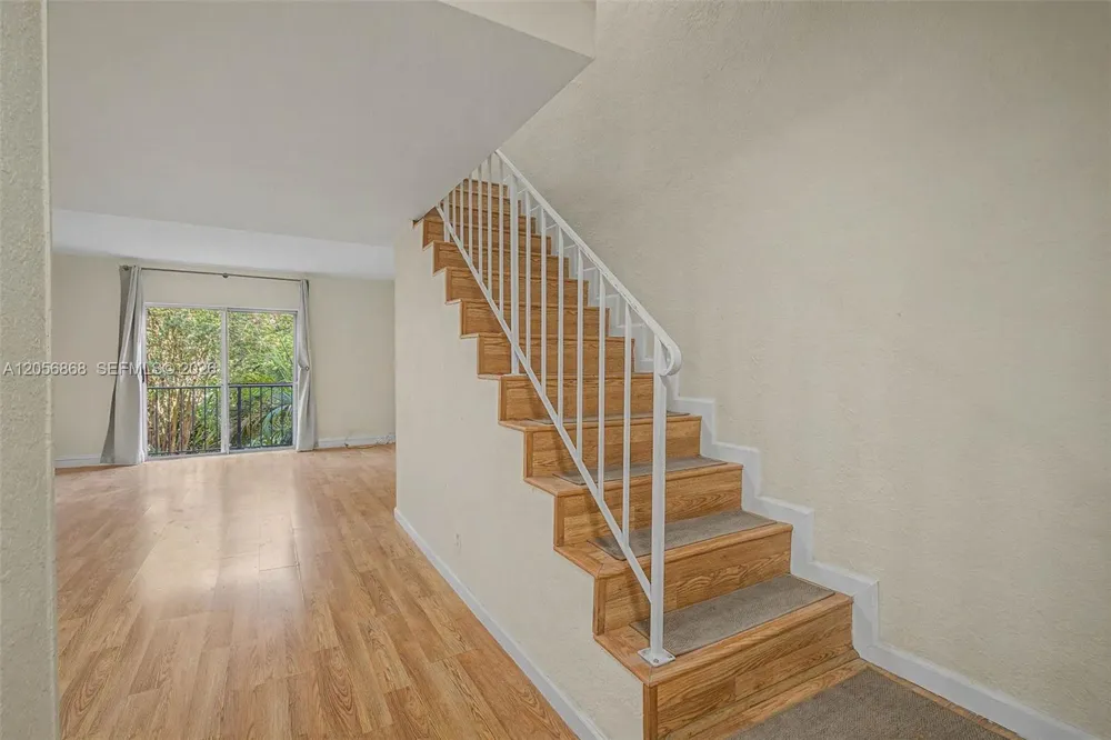 6709 Kendall Dr #223 Pinecrest, FL 33156