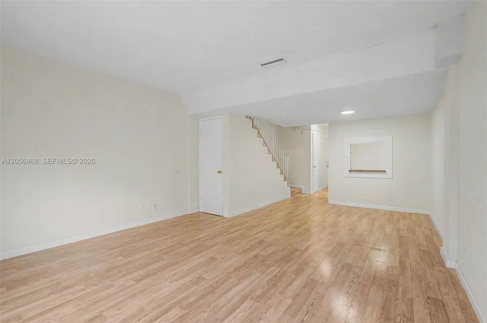 6709 Kendall Dr #223 Pinecrest, FL 33156