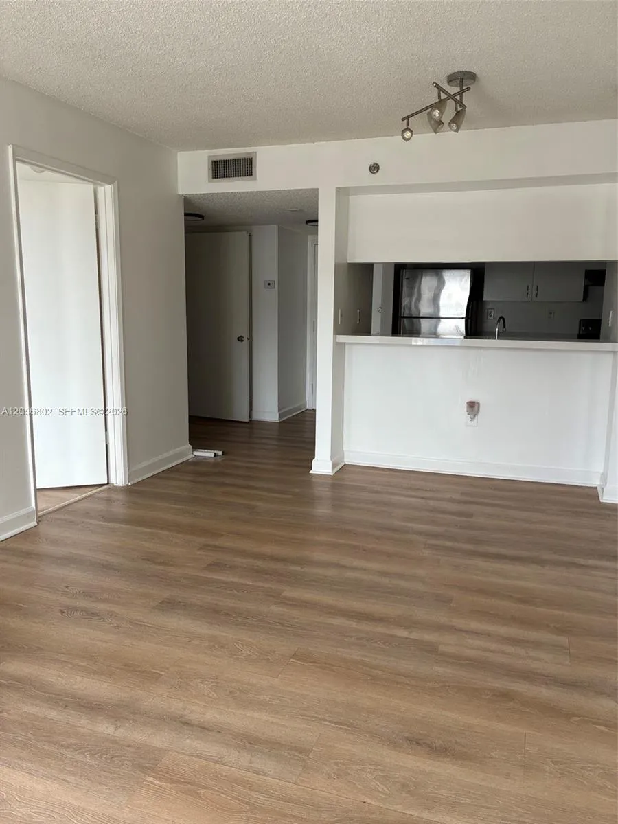 850 Miami Ave #W-406 Miami, FL 33136