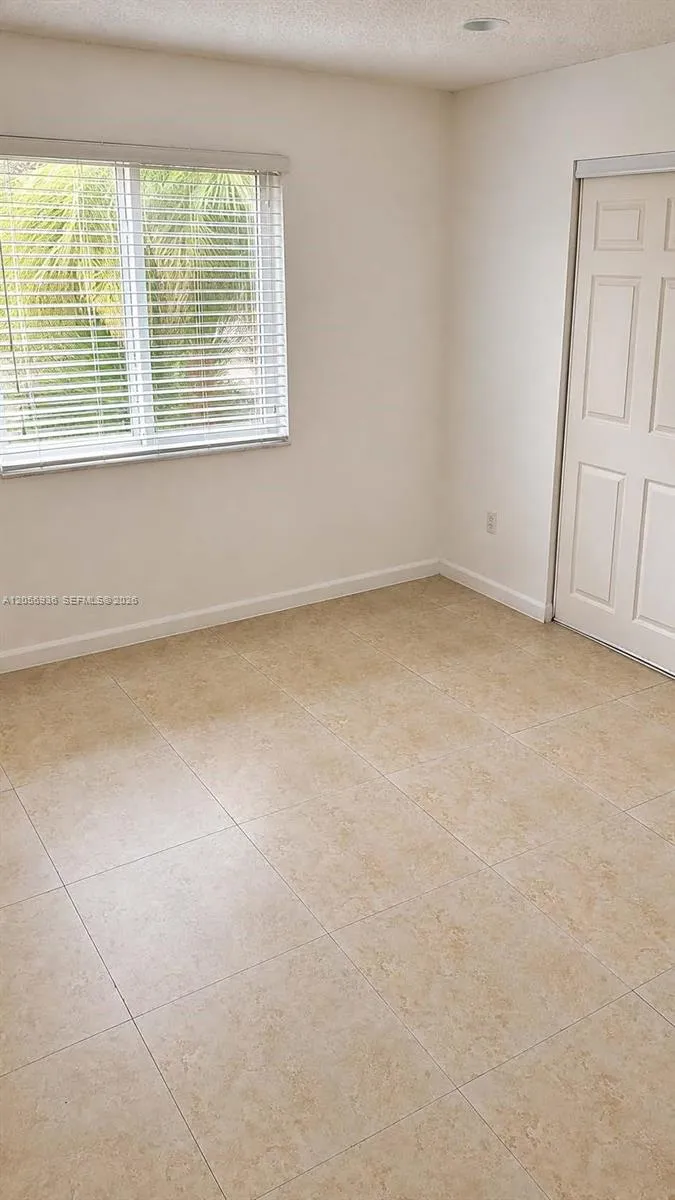 10820 SW 196th St #380 Cutler Bay, FL 33157