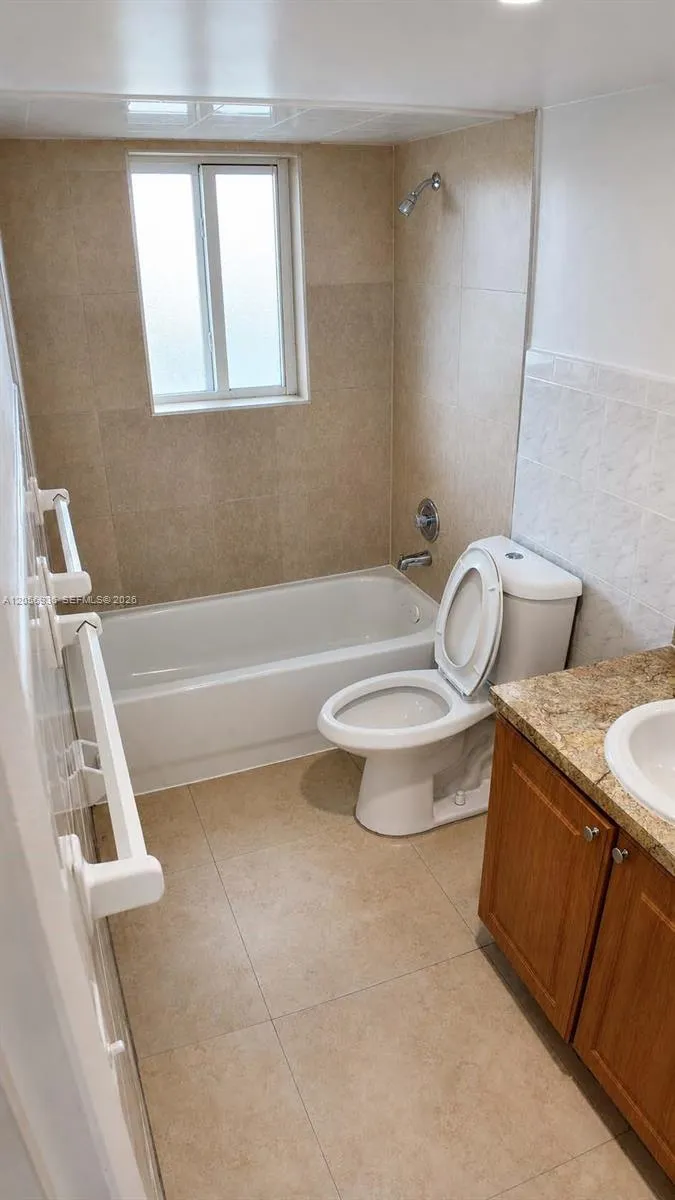 10820 SW 196th St #380 Cutler Bay, FL 33157