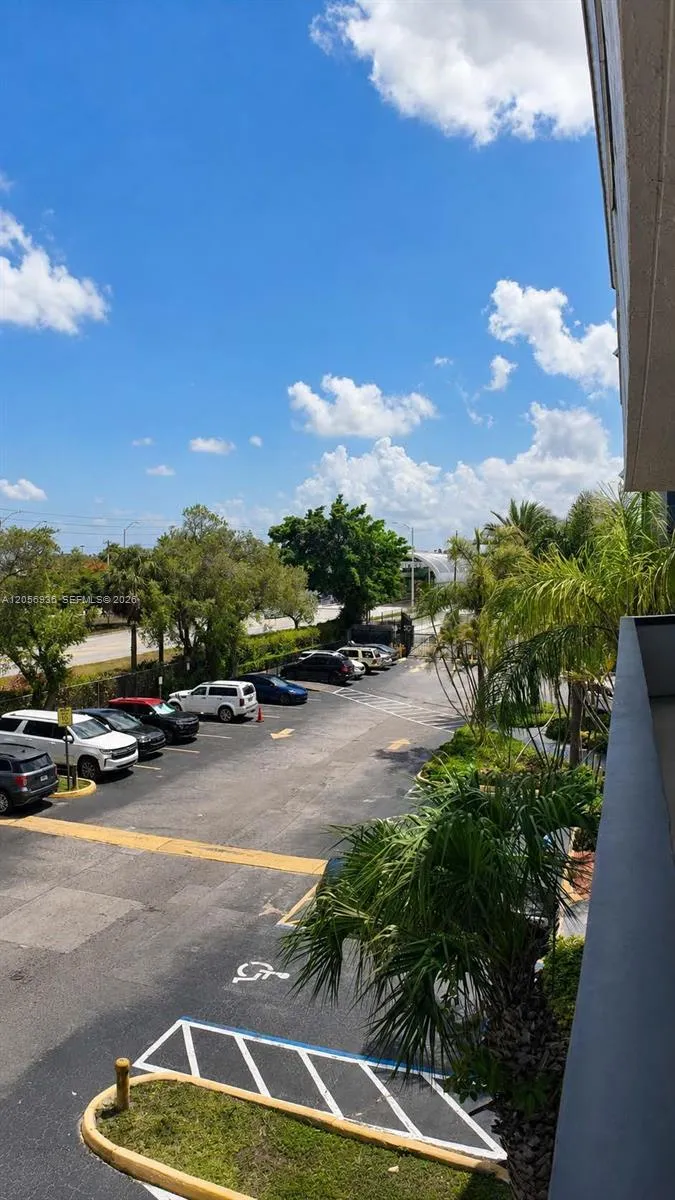 10820 SW 196th St #380 Cutler Bay, FL 33157