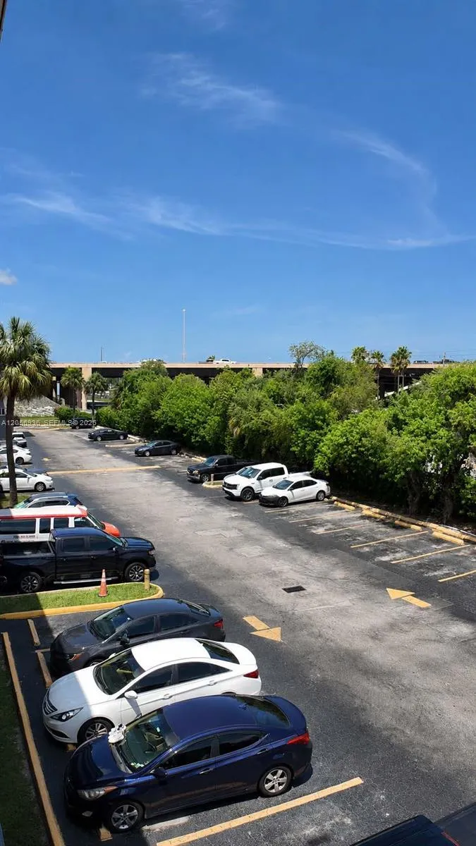 10820 SW 196th St #380 Cutler Bay, FL 33157