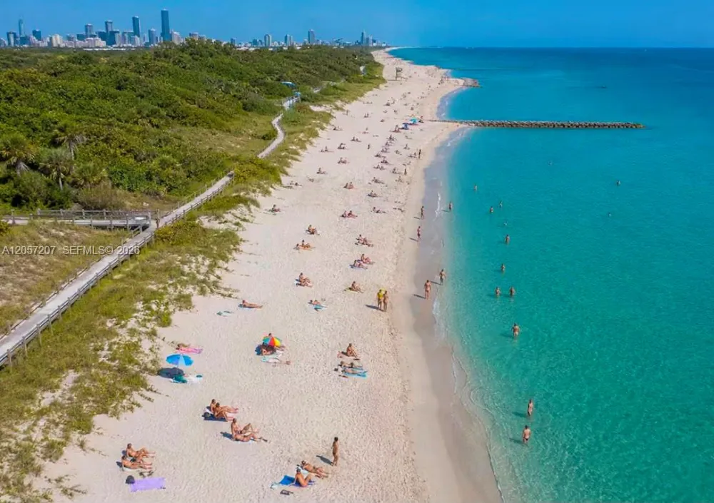 561 NE 172nd St North Miami Beach, FL 33162