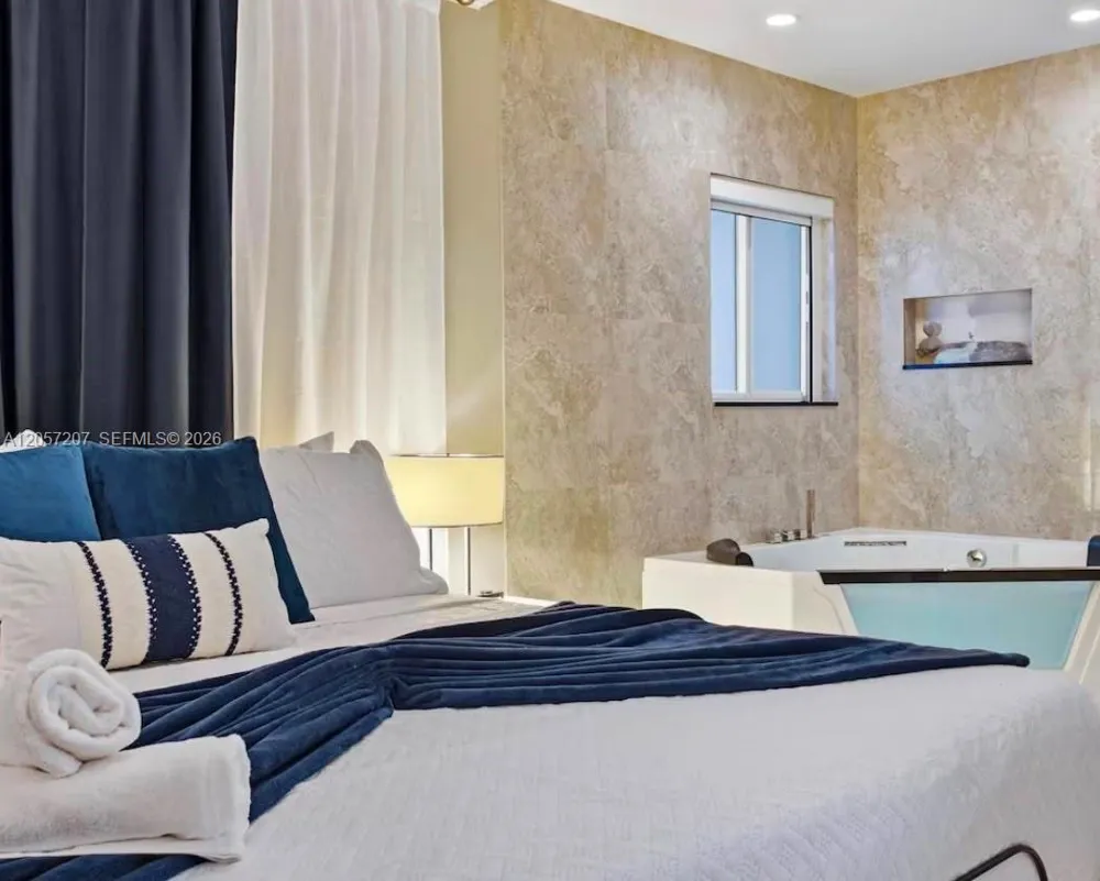 561 NE 172nd St North Miami Beach, FL 33162