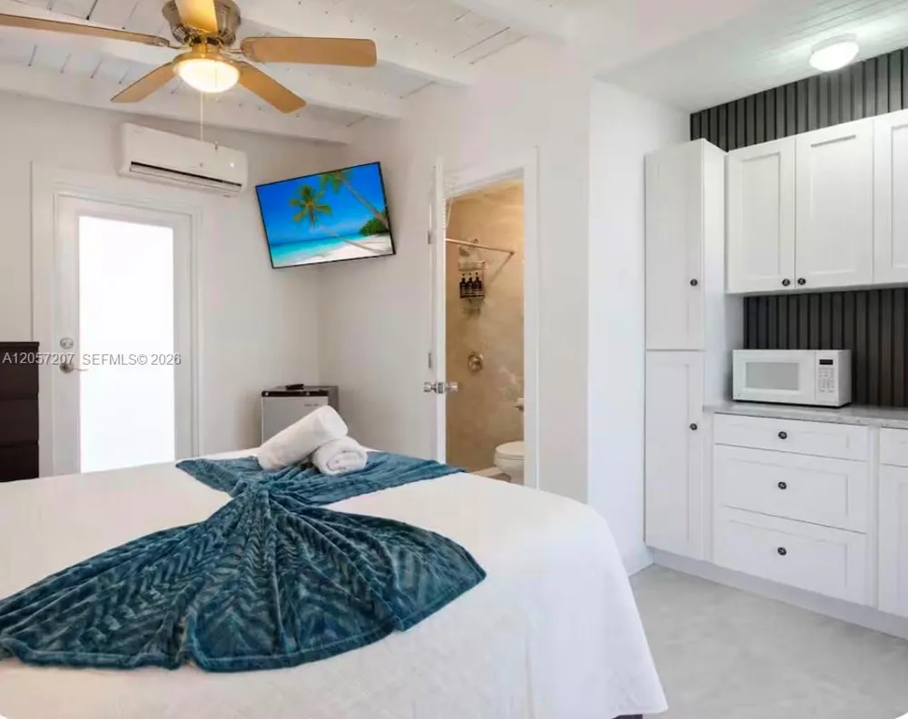 561 NE 172nd St North Miami Beach, FL 33162