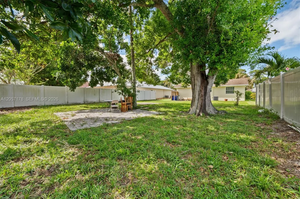 6894 3rd St Jupiter, FL 33458