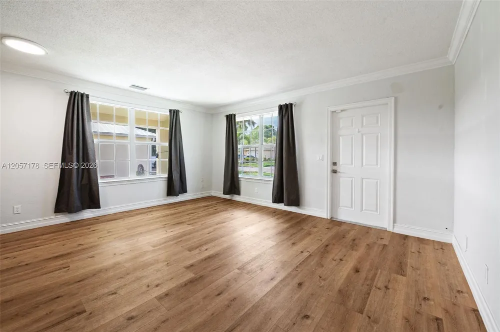6894 3rd St Jupiter, FL 33458