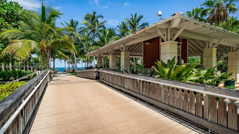 555 Crandon Blvd #71 Key Biscayne, FL 33149
