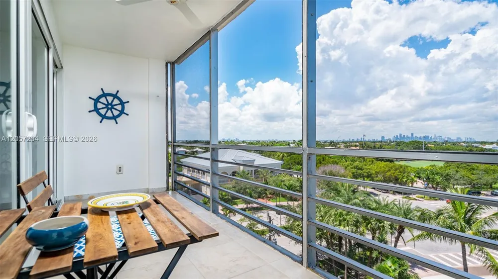 555 Crandon Blvd #71 Key Biscayne, FL 33149