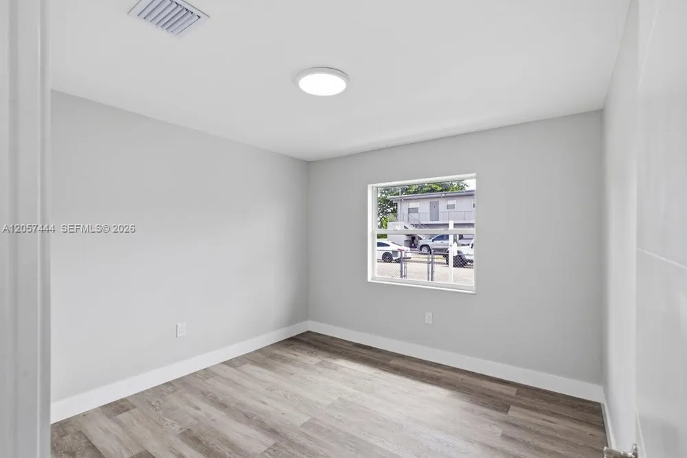 2288 W 4th Ct Hialeah, FL 33010