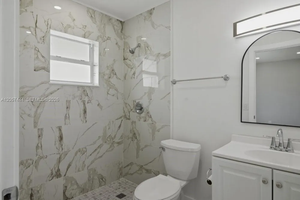 2288 W 4th Ct Hialeah, FL 33010