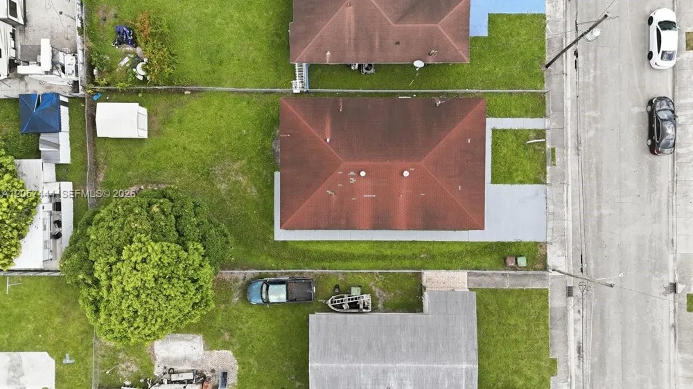 2288 W 4th Ct Hialeah, FL 33010