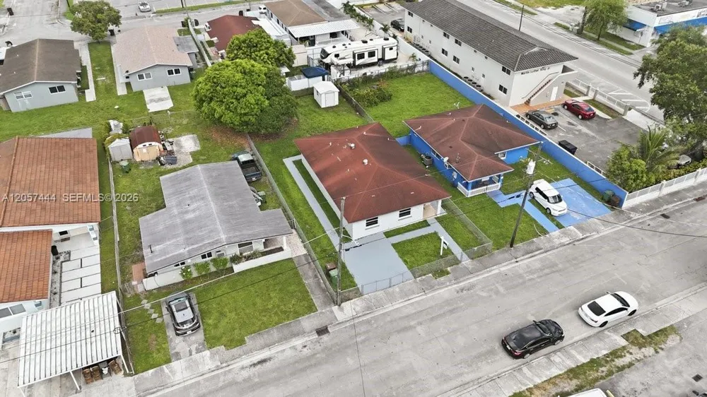 2288 W 4th Ct Hialeah, FL 33010