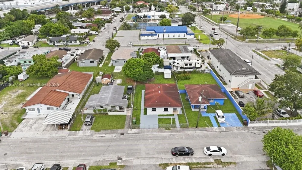2288 W 4th Ct Hialeah, FL 33010