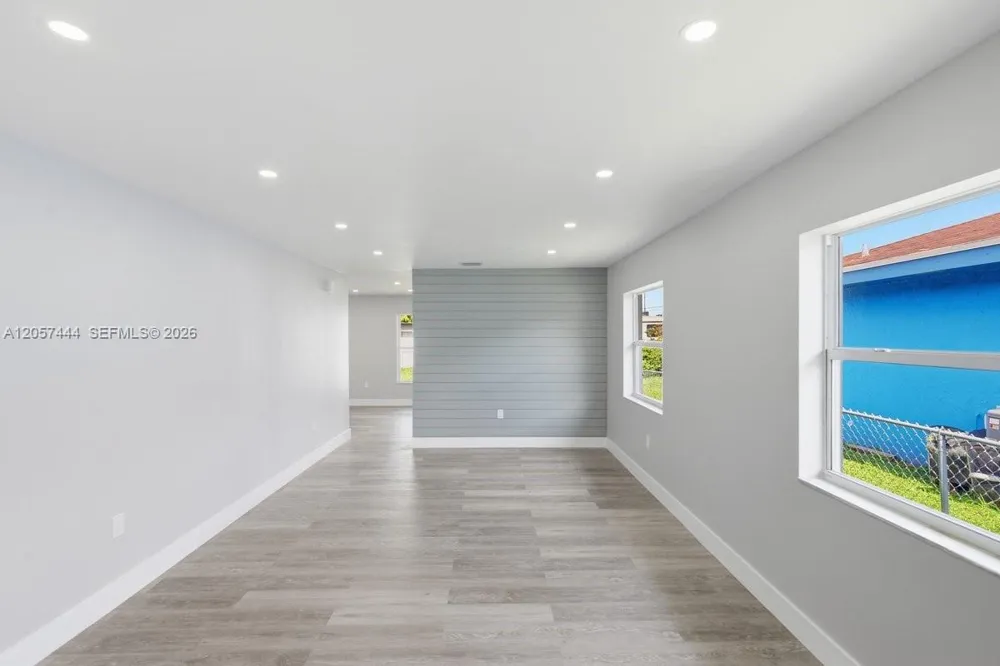 2288 W 4th Ct Hialeah, FL 33010