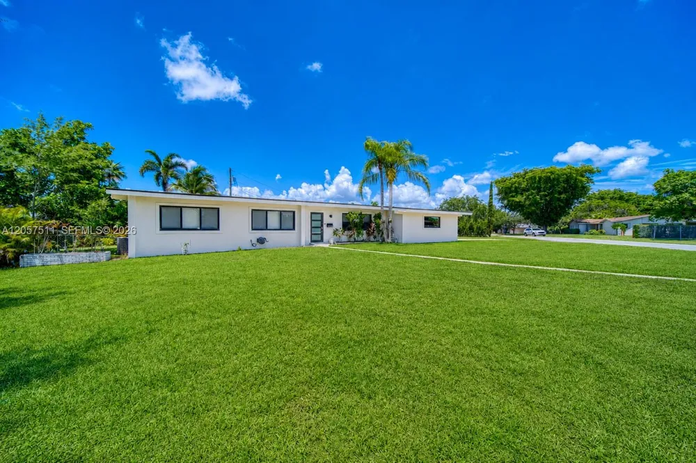 9200 SW 178th St Palmetto Bay, FL 33157