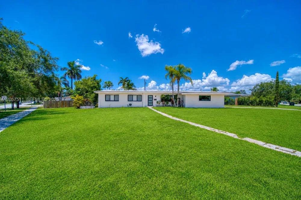 9200 SW 178th St Palmetto Bay, FL 33157