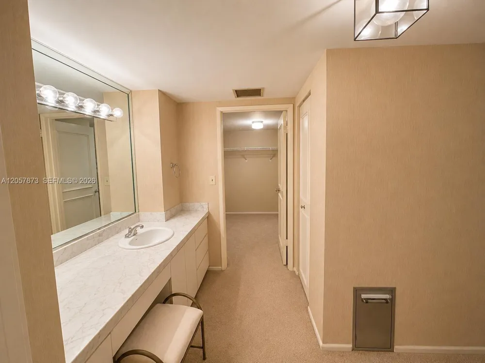 1865 Brickell Ave #1865 Miami, FL 33129
