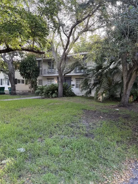 4855 University Dr #4855