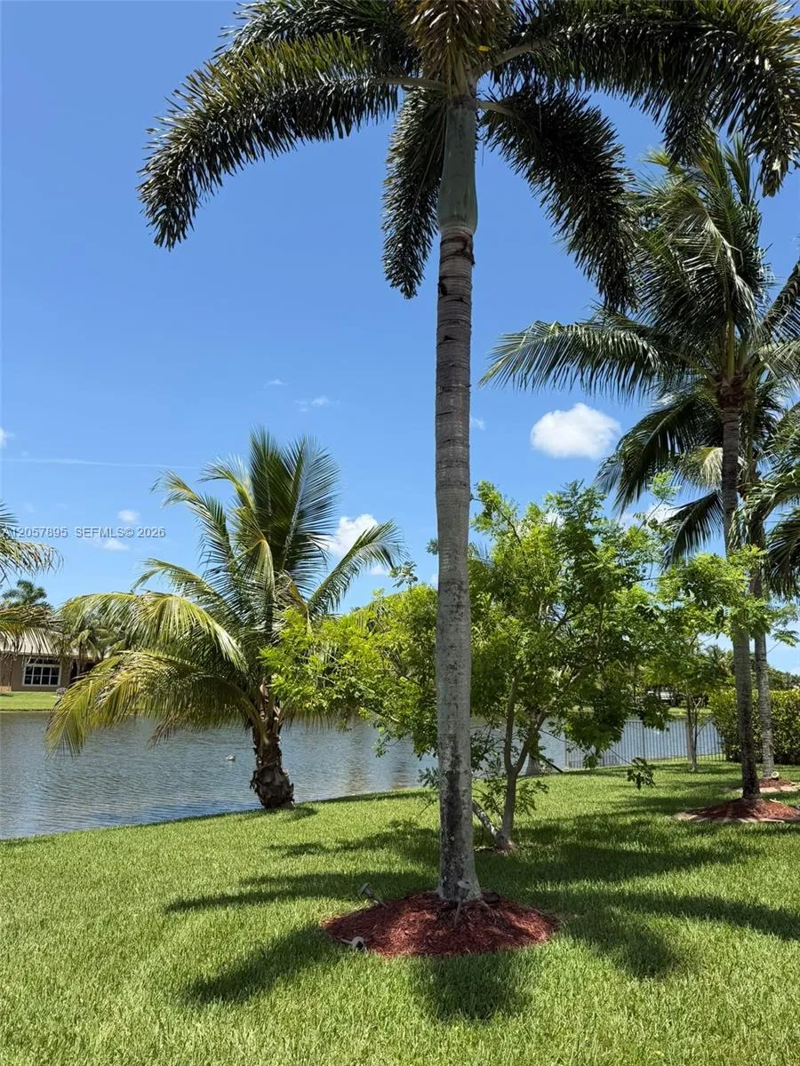 15171 SW 35th St Davie, FL 33331