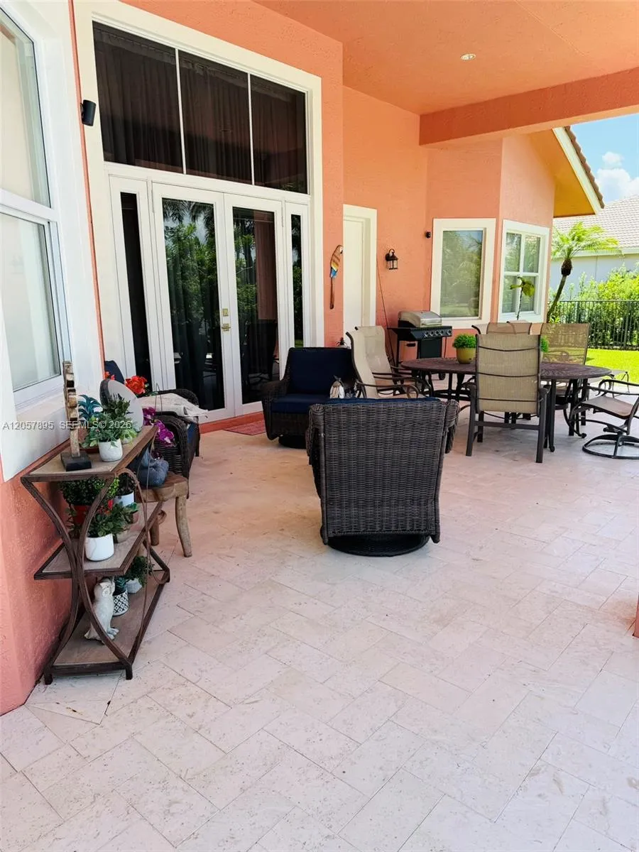 15171 SW 35th St Davie, FL 33331