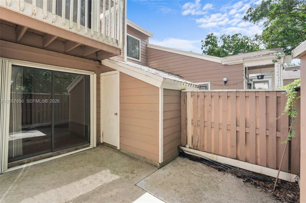 7144 Sportsmans Dr #7144 North Lauderdale, FL 33068