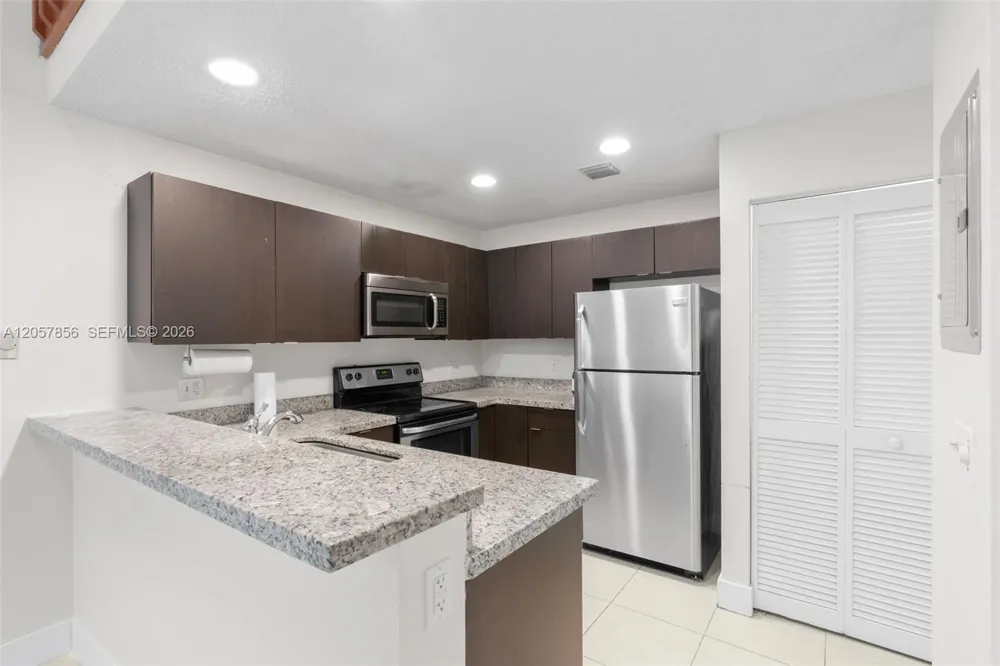7144 Sportsmans Dr #7144 North Lauderdale, FL 33068
