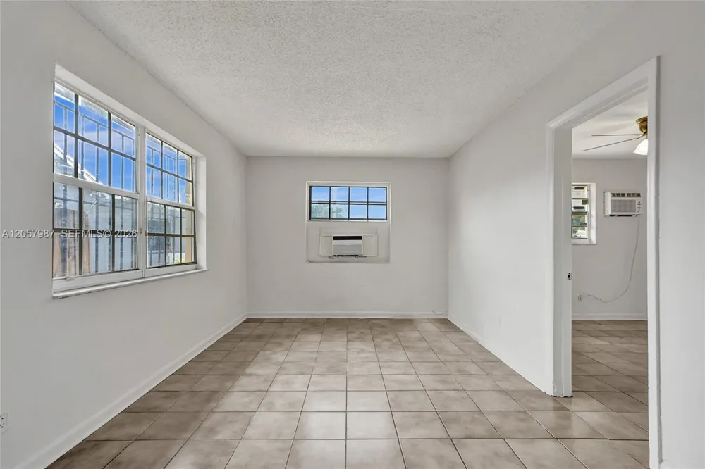 2525 Superior St #4 Opa-Locka, FL 33054