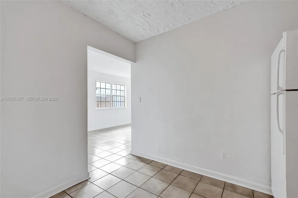 2525 Superior St #4 Opa-Locka, FL 33054