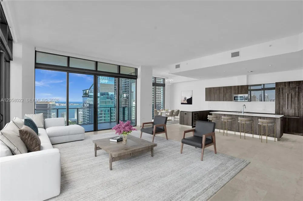 88 SW 7th St #4011 Miami, FL 33130