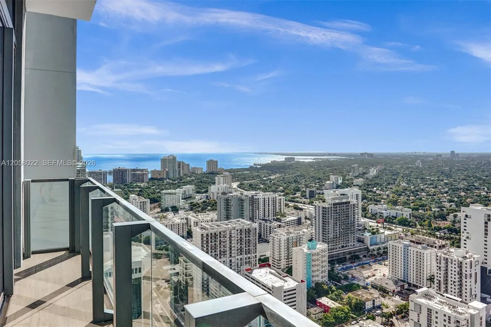 88 SW 7th St #4011 Miami, FL 33130