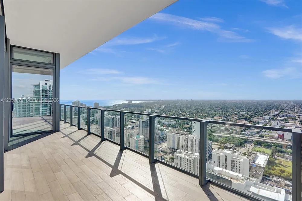 88 SW 7th St #4011 Miami, FL 33130