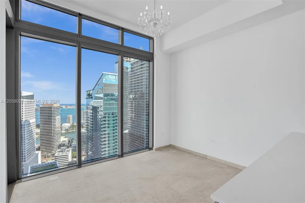 88 SW 7th St #4011 Miami, FL 33130
