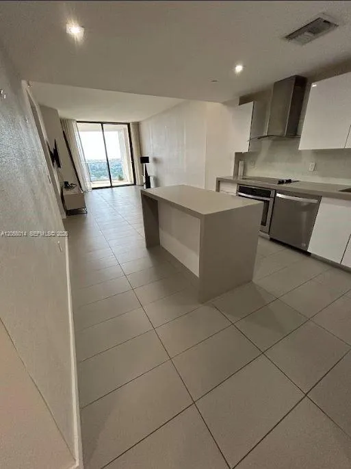 1600 NE 1st Ave #2811 Miami, FL 33132