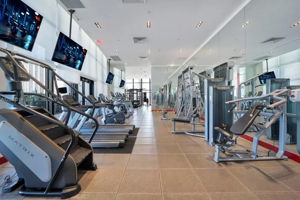 1600 NE 1st Ave #2811 Miami, FL 33132