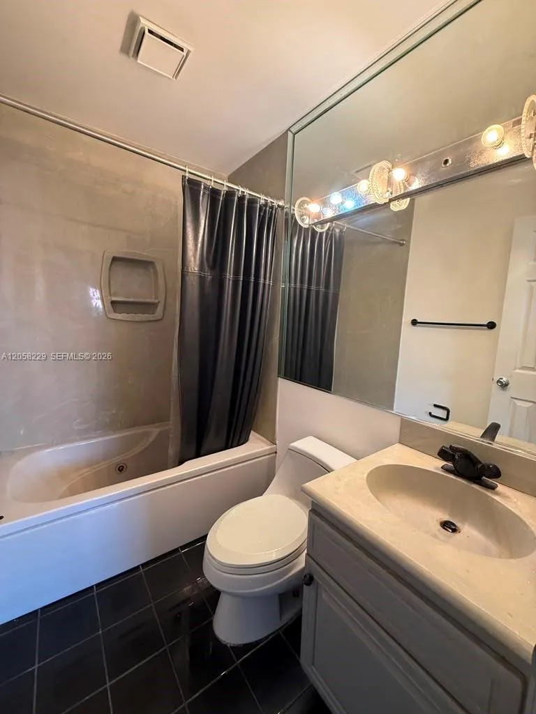 14720 SW 106th Ter Miami, FL 33196