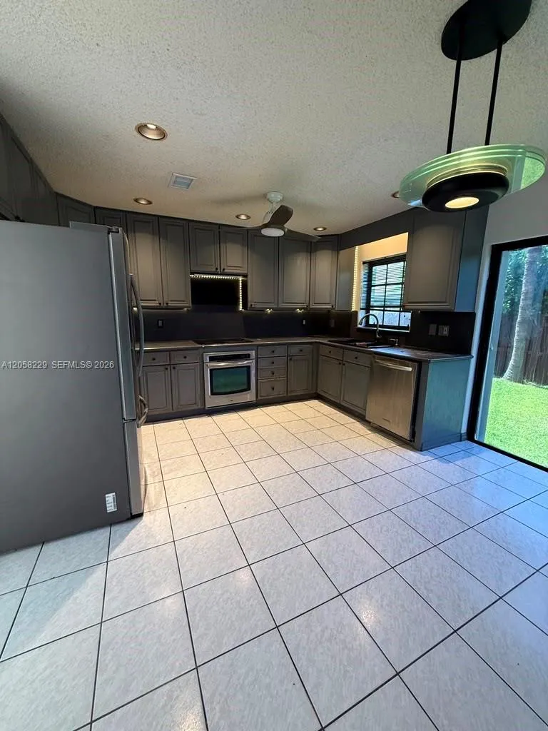 14720 SW 106th Ter Miami, FL 33196