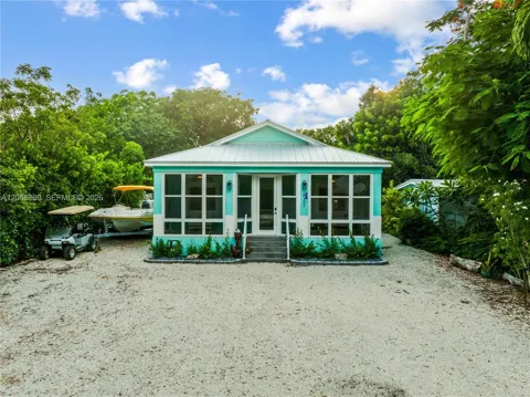 811 La Paloma Rd