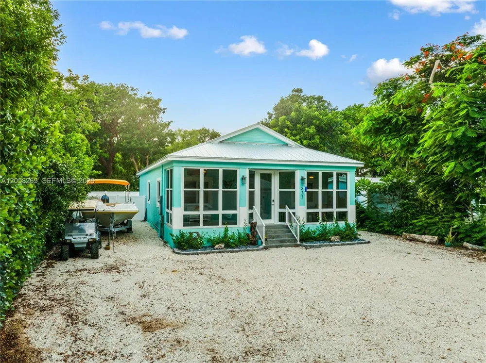 811 La Paloma Rd Key Largo, FL 33037