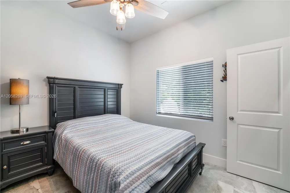 811 La Paloma Rd Key Largo, FL 33037