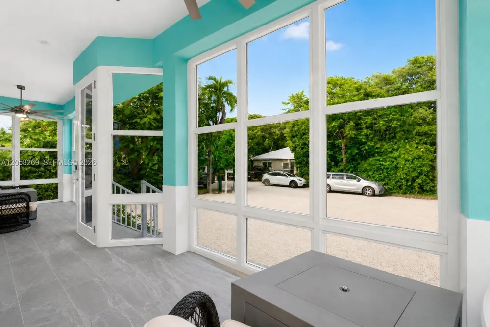 811 La Paloma Rd Key Largo, FL 33037