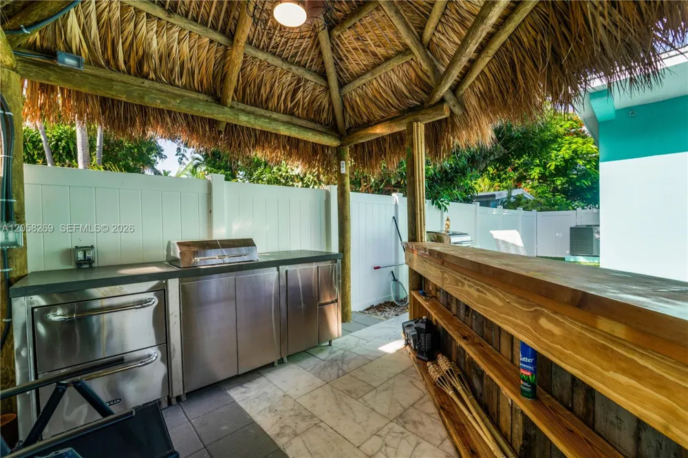 811 La Paloma Rd Key Largo, FL 33037