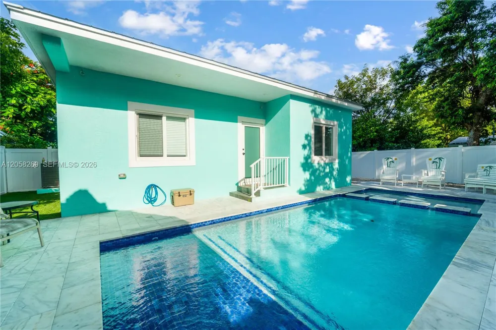 811 La Paloma Rd Key Largo, FL 33037